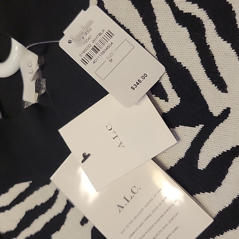 Zebra Sweater - Picture 5 of 5